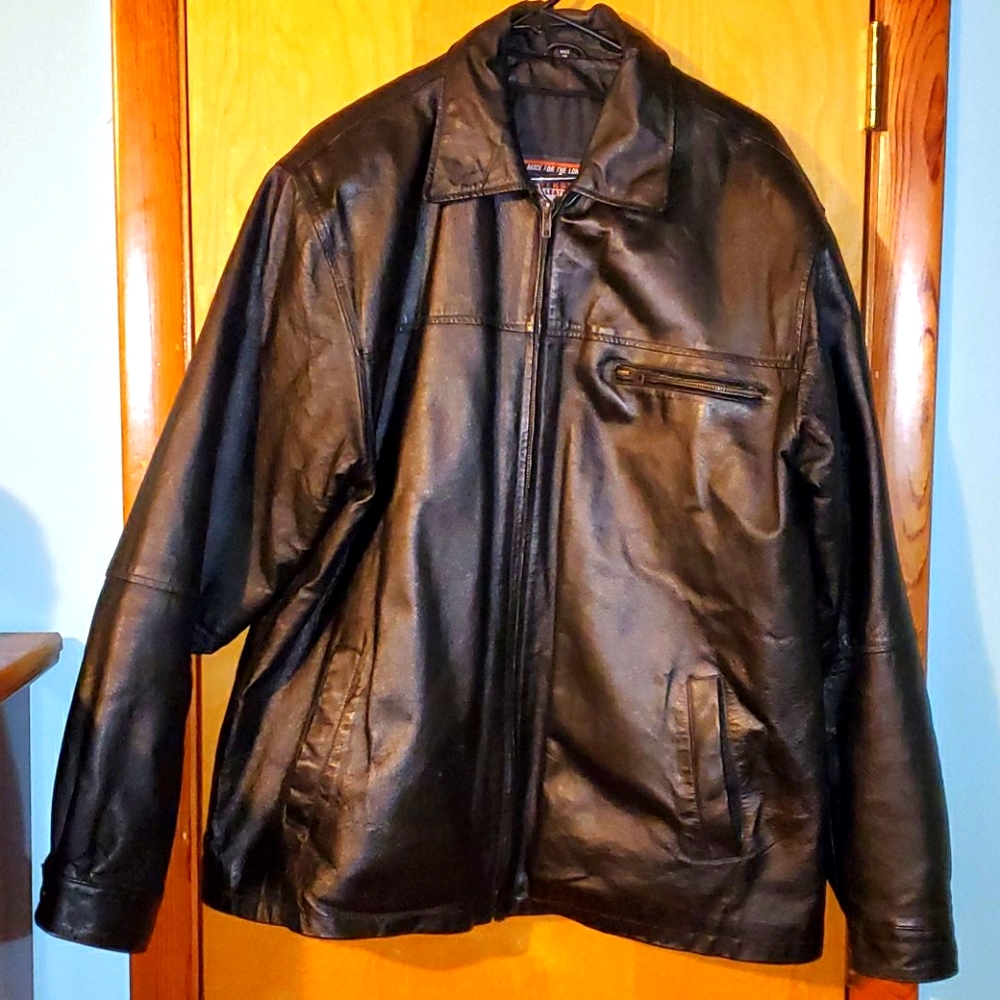 Leather jacket with zip in liner/large tall size!